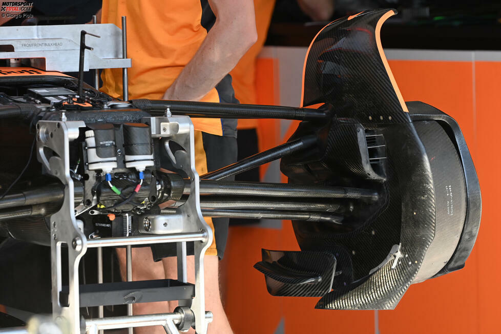 McLaren MCL36: Vorderrad-Aufhängung mit Bremsschacht