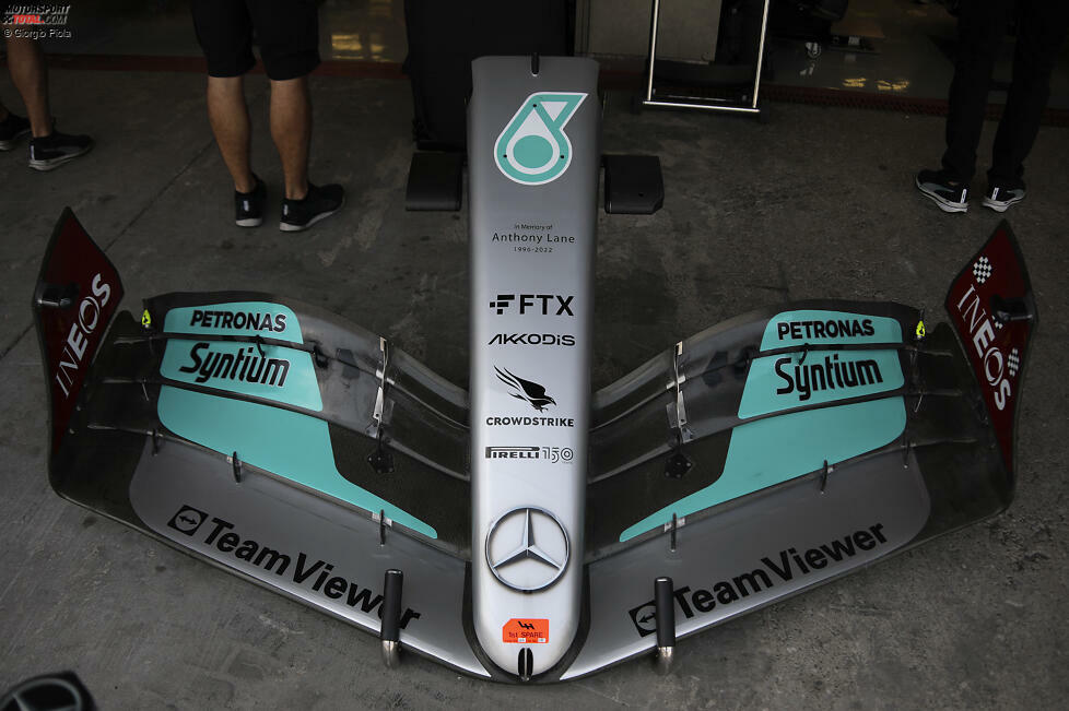 Mercedes W13: Frontflügel