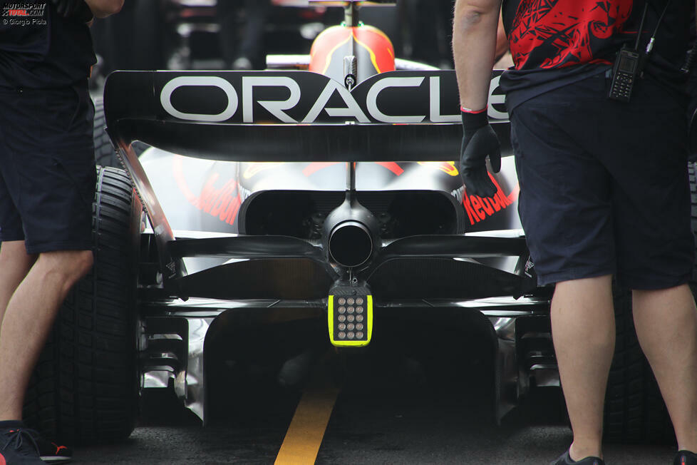 Red Bull RB18: Heckflügel und Auspuff