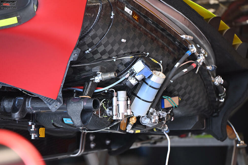 Ferrari F1-75: Elektronik im Seitenkasten