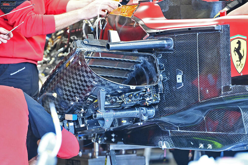 Ferrari F1-75: Seitenkasten-Öffnung ohne Verkleidung