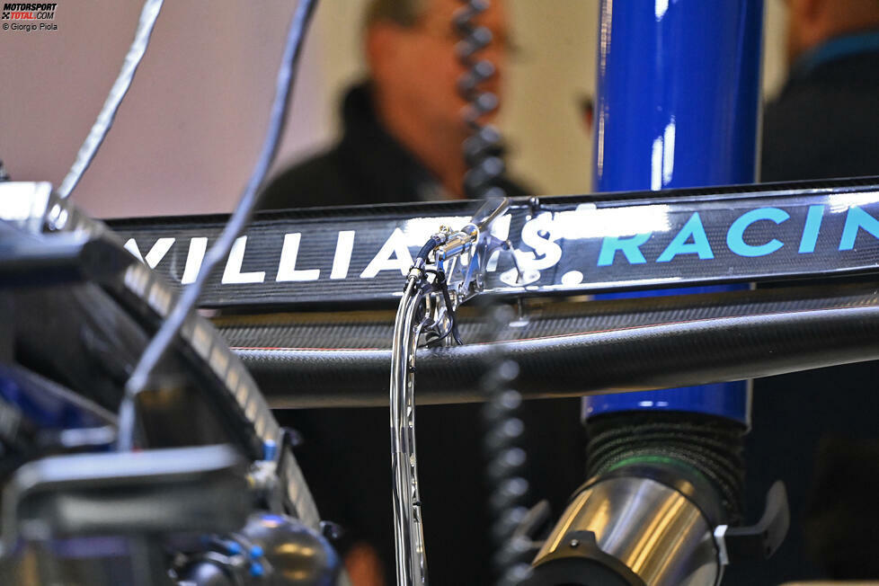 Williams FW44: Heckflügel mit DRS-Kabelbaum