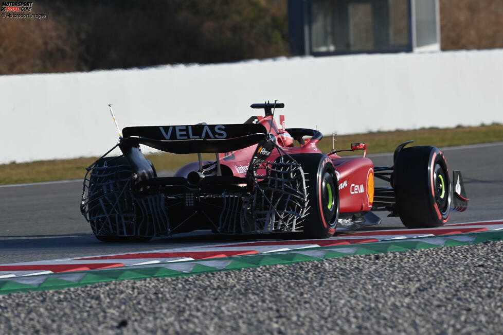 Ferrari F1-75: Sensorengitter am Heckflügel