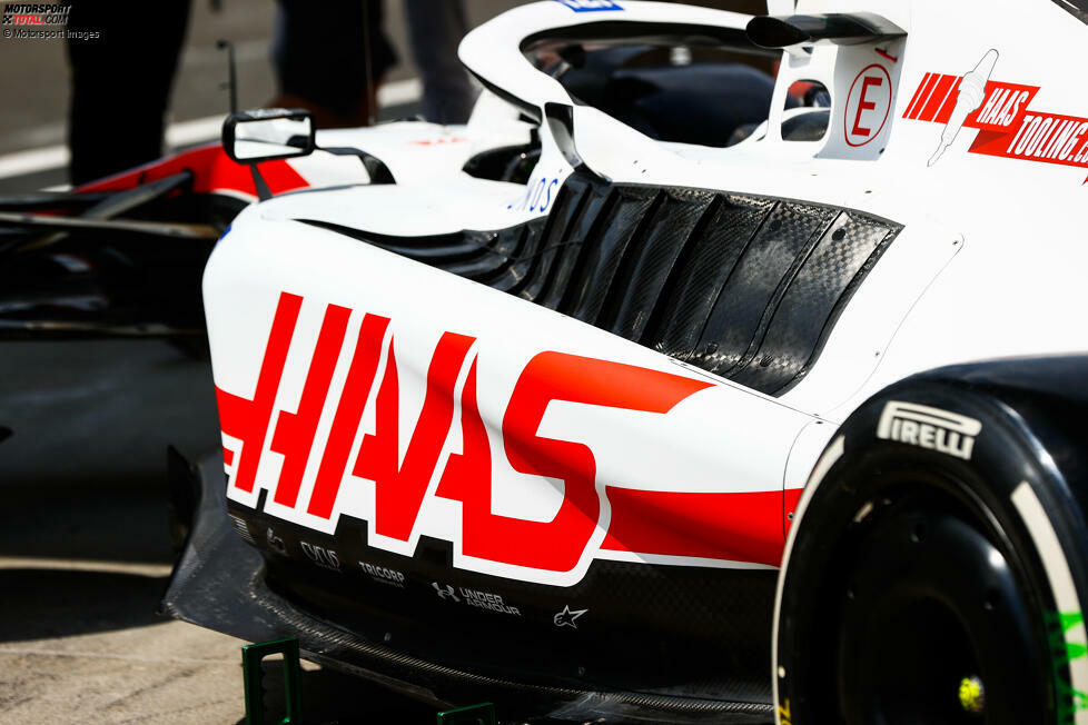 Haas VF-22: Seitenkasten