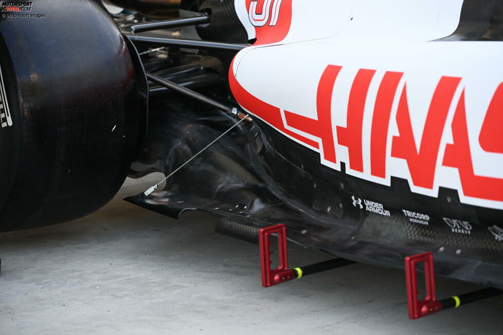 Haas VF-22: Unterboden