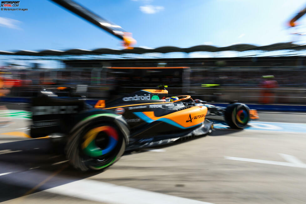 ... McLaren, vor allem mit Lando Norris, der den Trainingsfreitag auf P2 beschließt, nur hinter Leclerc im Ferrari, aber vor Verstappen im Red Bull. Es fehlen bloß zwei Zehntel auf die Spitze. Auch Daniel Ricciardo klassiert sich in den Top 5, unterstreicht die Formkurve des Teams. Nennenswerte Zwischenfälle ...