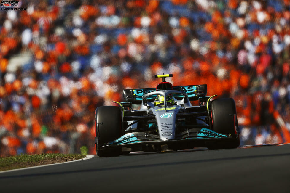 ... landet Lewis Hamilton im Mercedes, es sind also gleich drei Teams in den Top 4 vertreten, und das innerhalb von nur drei Zehntelsekunden. Aber: Ein Dreher von ...