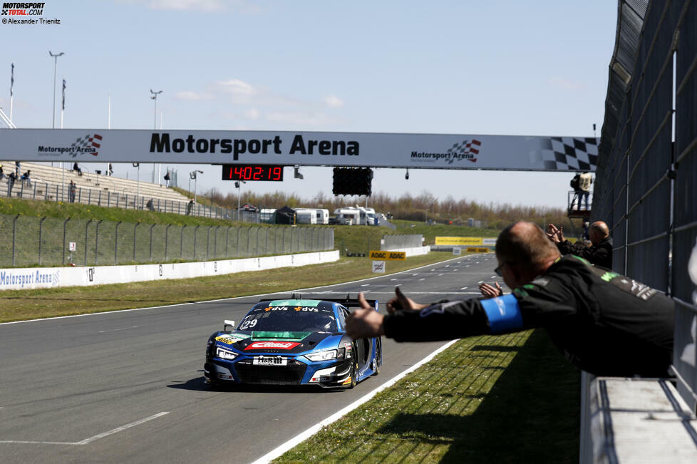 Zu Beginn der Saison gab es mehrfach einen Wechsel an der Spitze: Ricardo Feller und Jusuf Owega führten nach den Rennen in Oschersleben die Gesamtwertung an, am Red-Bull-Ring wechselte nach jedem Lauf die Gesamtführung.