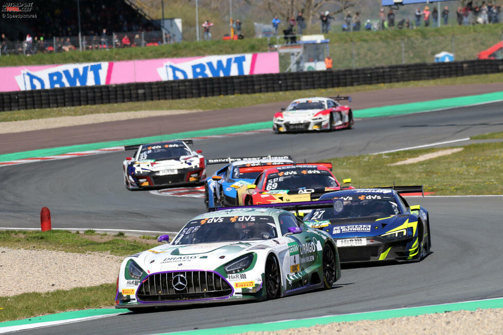 Schiller und Gounon verzeichneten in der Saison 2022 auch die meisten Führungsrunden. Insgesamt 137 Runden lagen die ZVO-Piloten an der Spitze des Feldes. Beim zweiten Lauf in Oschersleben lag der Mercedes-AMG GT3 Evo über die komplette Renndistanz in Führung - das schaffte kein anderes Fahrer-Duo.