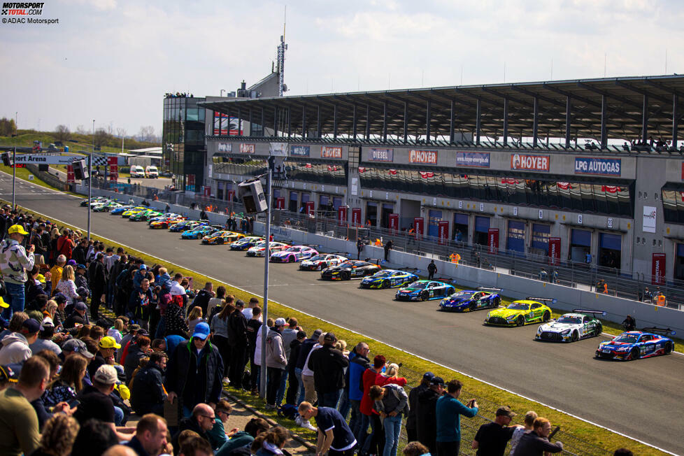 Insgesamt gingen in der abgelaufenen Saison 58 Fahrer aus 16 Nationen im ADAC GT Masters auf Punktejagd.