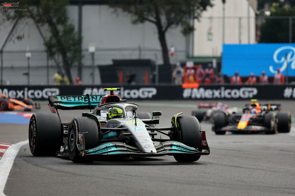 Lewis Hamilton (2): Einen Abzug gibt es für das Qualifying, weil er seine erste Q3-Runde nicht hinbrachte und die Tracklimits überfuhr. Brachte sich so womöglich um ein besseres Ergebnis. Im Rennen dann mit der schlechteren Strategie und deswegen chancenlos gegen Verstappen. Trotzdem eine gute Leistung wieder einmal.
