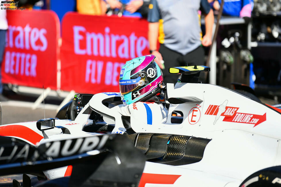 Mick Schumacher (5): Einige hätten ihm noch die 4 gegeben, doch der Mehrheit der Redaktion war das wieder viel zu wenig. Der letzte Platz im Qualifying war ein weiterer Tiefpunkt. Immerhin kein Unfall dieses Mal und zumindest die Zielflagge gesehen. Aber das alleine reicht natürlich nicht!