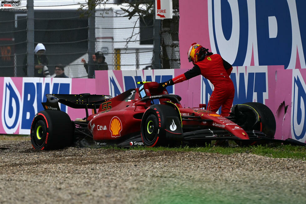 Carlos Sainz (4): Auch für den Spanier geht es nur knapp an der 5 vorbei. Der Crash im Rennen war nicht seine Schuld - der im Qualifying aber schon. Und alles danach war eine Folge der schlechten Ausgangslage. Ihn rettet die gute Aufholjagd im Sprint, die zumindest ein paar Punkte brachte.