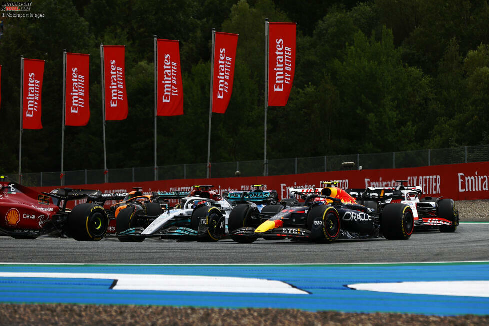 Sergio Perez (4): Auch hier gab es Argumente für die 5. Das Qualifying hat er selbst verbockt und im Rennen war er gegen Russell zu ungeduldig - zumal das Team ihn offenbar noch davor gewarnt hatte, es an dieser Stelle zu probieren. Ein starker Sprint bringt ihm am Ende aber noch die 4.