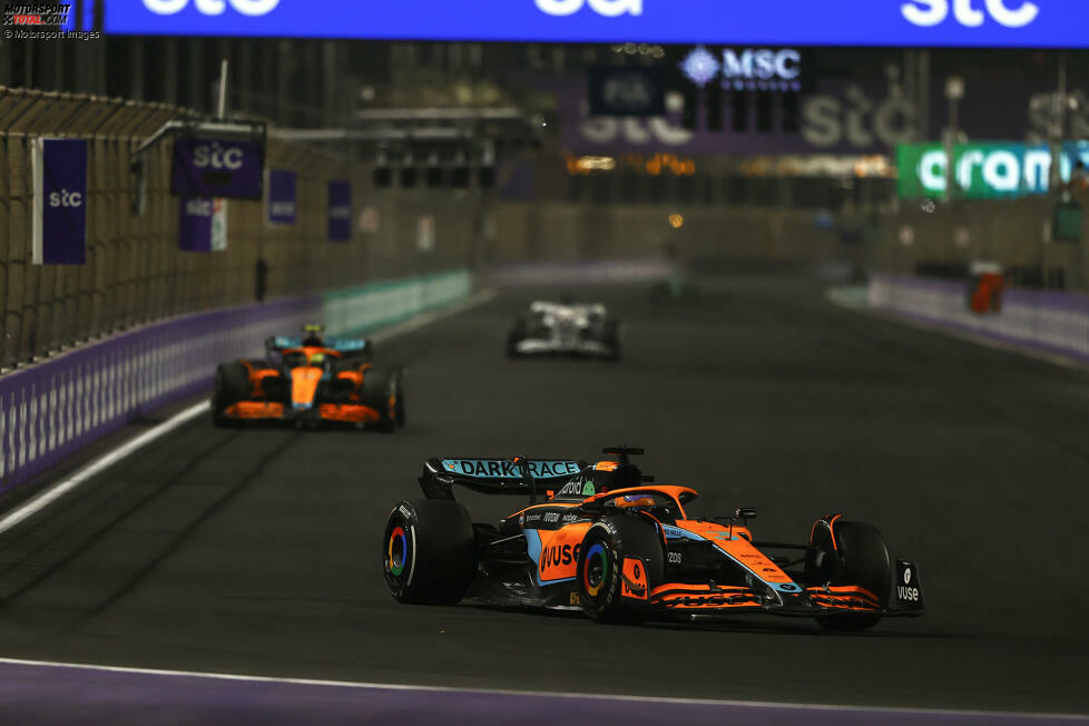 Daniel Ricciardo (3): Besser unterwegs als in Bahrain. Lag zum Zeitpunkt seines Ausfalls - für den er nichts konnte - auf Augenhöhe mit Norris und hätte wohl auch gepunktet. Dschidda war auf jeden Fall ein Schritt in die richtige Richtung. Aber auf den Durchbruch warten er und McLaren weiter.