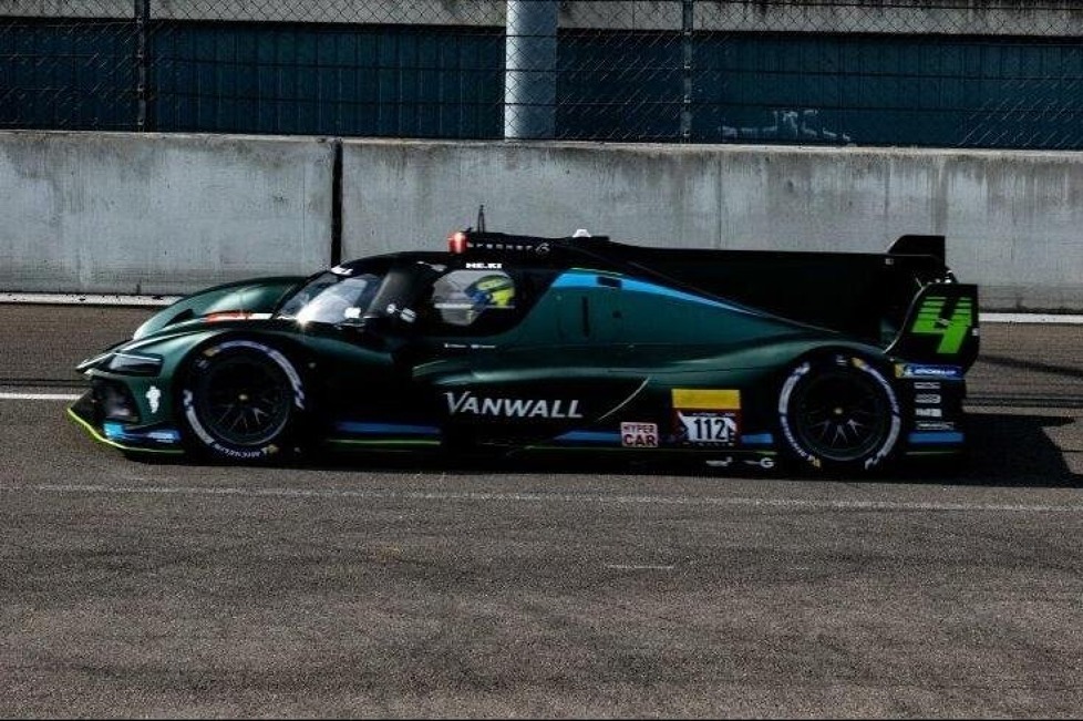 Das Team ByKolles testete den Vanwall Vandervell LMH im Juli auf dem Lausitzring bei brütender Hitze - Der Bolide spulte knapp 1.000 Kilometer ab