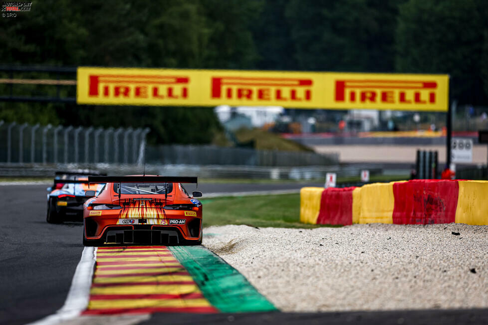 Klassensieger in der Pro-Am-Wertung: Nach einem heftigen Unfall im Pre-Qualifying, bei dem der HRT-Mercedes #75 (Konrad/Osieka/Catsburg/Mostert) stark beschädigt wurde, fuhr das SunEnergy1-Quartett mit einem neuen Auto und Ersatzmann Adam Osieka (für den verletzten Kenny Habul) zum Klassensieg in der Pro-Am-Wertung.