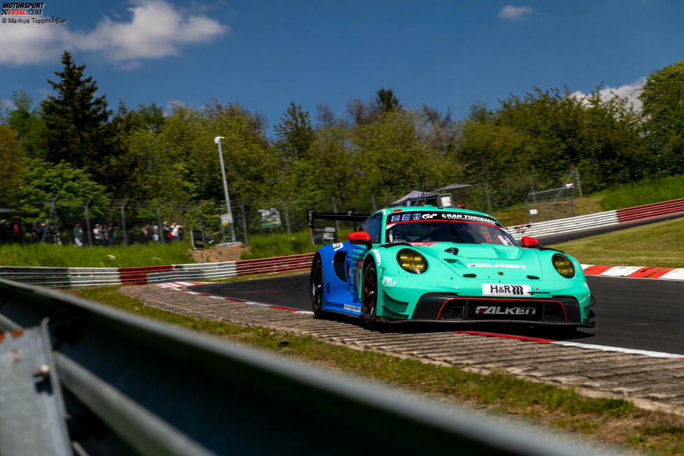 #44 Tim Heinemann (Falken-Porsche): In den vergangenen beiden Jahren war Toksport WRTs DTM-Neuling beim 24h-Rennen im KTM-X-Bow am Start, jetzt feiert er seine Premiere im Falken-Porsche. Mit Ex-DTM-Pilot Joel Eriksson, dem Österreicher Martin Ragginger und Nico Menzel hat er gute Teamkollegen. Der Falken-Pneu ist bei Nässe nicht optimal.