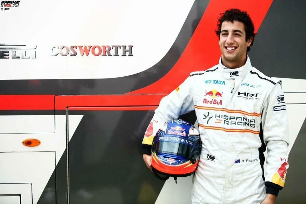 Das gleiche verschmitzte Lächeln, nur etwas jünger: Lang ist es her, dass Daniel Ricciardo 2011 sein Formel-1-Debüt für HRT gibt. Er ersetzt Narain Karthikeyan ab dem Rennen in Silverstone, wo er 19. wird. Im Jahr darauf fährt er für Toro Rosso.