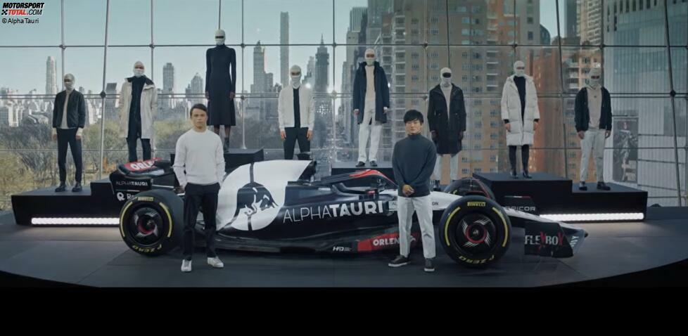 Mit diesem Videoshot seiner beiden Fahrer in New York hat AlphaTauri sein neues Design für die Formel-1-Saison 2023 gezeigt.