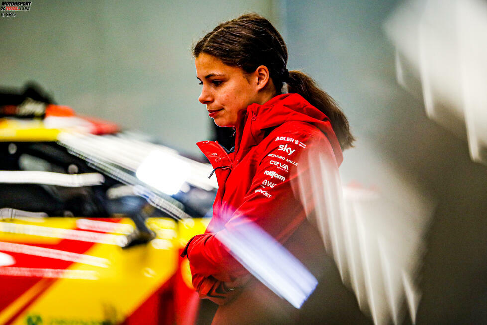 Sieben Damen treten in diesem Jahr bei den 24h Spa an. Iron Dames setzt im #83 Lamborghini ein Quartett - Doriane Pin, Sarah Bovy, Michelle Gatting, Rahel Frey - ein. Samantha Tan fährt den #38 ST-Ferrari, Reema Juffali den #81 Theeba-Mercedes und Lilo Wadoux gibt im #52 AF-Corse-Ferrari ihr Spa-Debüt.