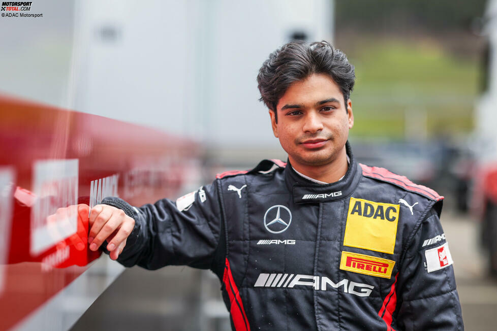 Arjun Maini (IND/HRT-Mercedes #36): Der 25-Jährige war 2021 bei GetSpeed der erste Inder in der DTM und holte im Debütjahr einen Podestplatz. Davor hatte er es bei seinem Versuch, in die Formel 1 zu kommen, zu einem GT3-Sieg und bis in die Formel 2 geschafft. 2022 war er bei HRT glücklos, jetzt geht er in sein drittes Jahr als AMG-Junior.