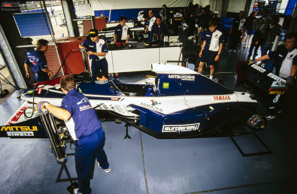 Drei Siege holt Piquet für Brabham unter dem damaligen Besitzer Bernie Ecclestone in den folgenden zwei Jahren noch, danach kehrt man nie wieder auf die oberste Stufe des Podiums zurück. Die Saison 1988 lässt man ganz aus, es folgen mehrere Besitzerwechsel, man verpasst regelmäßig die Qualifikation und Mitte 1992 ist endgültig Feierabend.