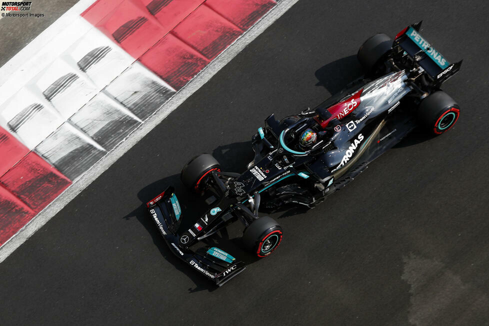2021: Erstmals seit dem Beginn der Turbo-Hybrid-Ära gewinnt Mercedes nur einen Titel, nämlich den in der Konstrukteurswertung. Der Fahrertitel geht nach dem Finale in Abu Dhabi an Red-Bull-Fahrer Max Verstappen.