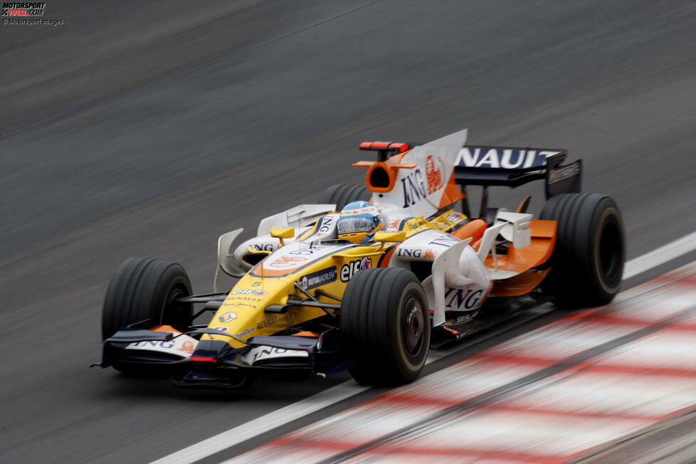2008: Mit Rückkehrer Fernando Alonso erlebt Renault einen kleinen Aufschwung und gewinnt zwei Rennen, darunter den 