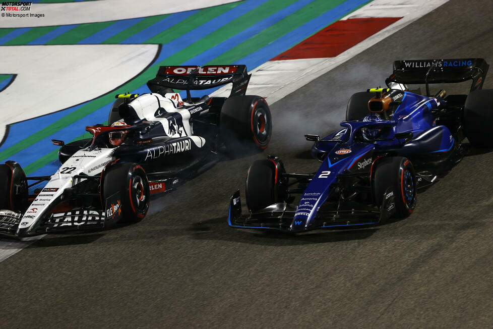 ... für Formel-1-Neuling Logan Sargeant im zweiten Williams FW45, aber auf P12 schlägt er sich wacker und wird bester Rookie in diesem Rennen. Ein guter Einstand für ihn, weniger gut ...
