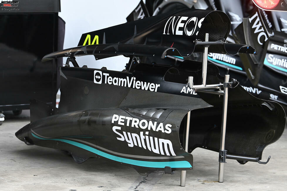 Mercedes W14: Motorhaube
