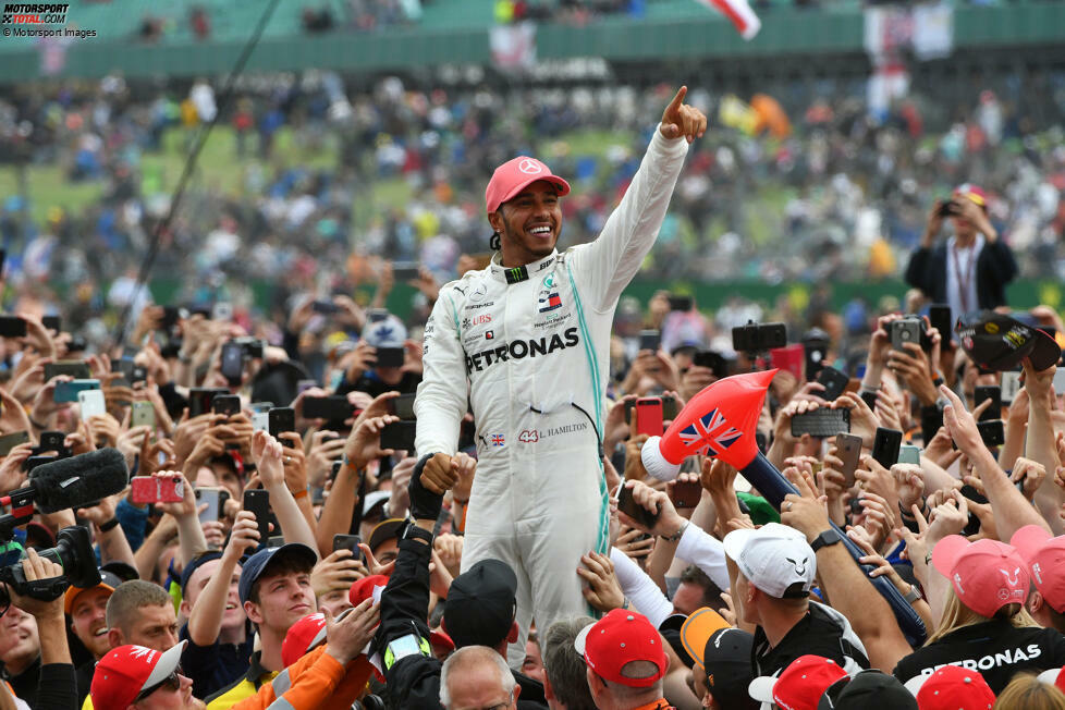 Lewis Hamilton (Großbritannien): Mit McLaren gewinnt er 2008 erstmals die Weltmeistschaft, aber ab 2013 mit Mercedes ist er fast nicht zu stoppen. Hamilton holt 2014, 2015, 2017, 2018, 2019 und 2020 weitere Titel und stellt Schumachers WM-Rekord ein, wird zum nach Siegen erfolgreichsten Formel-1-Fahrer.
