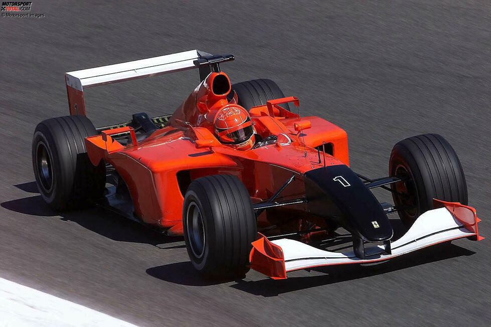 Außergewöhnlich ist auch der Ferrari, mit dem das Team 2001 beim Italien-Grand-Prix antritt: komplett ohne Sponsoren, mit schwarzer Nase - als Reaktion auf die Anschläge vom 11. September wenige Tage zuvor, die nicht nur die gesamte Formel 1 erschüttert haben.