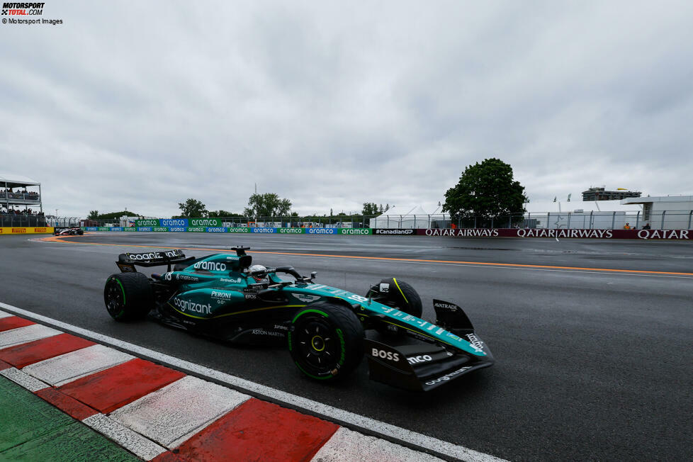 ... Lance Stroll im Aston Martin, zumal sein Vater und Teambesitzer Lawrence Stroll gerne zwei Autos auf dem Podium sehen würde. Alonso ist mit P3 im Soll, Stroll junior mit P13 ist es nicht. Dazu muss auch er drei Plätze in der Startaufstellung nach hinten! Doch ...