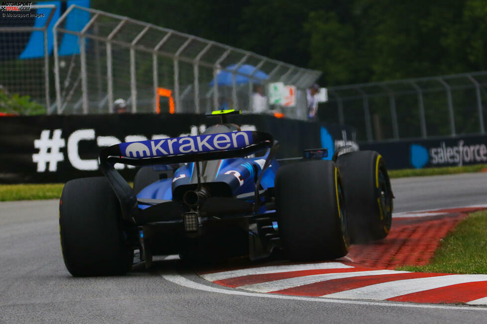 ... Logan Sargeant im anderen Williams. Der Formel-1-Neuling wird jedoch von der Box angewiesen, das Auto abzustellen, weil vermutlich ein Antriebsproblem vorliegt. Eine neue Chance haben Sargeant und Co. dann in ...