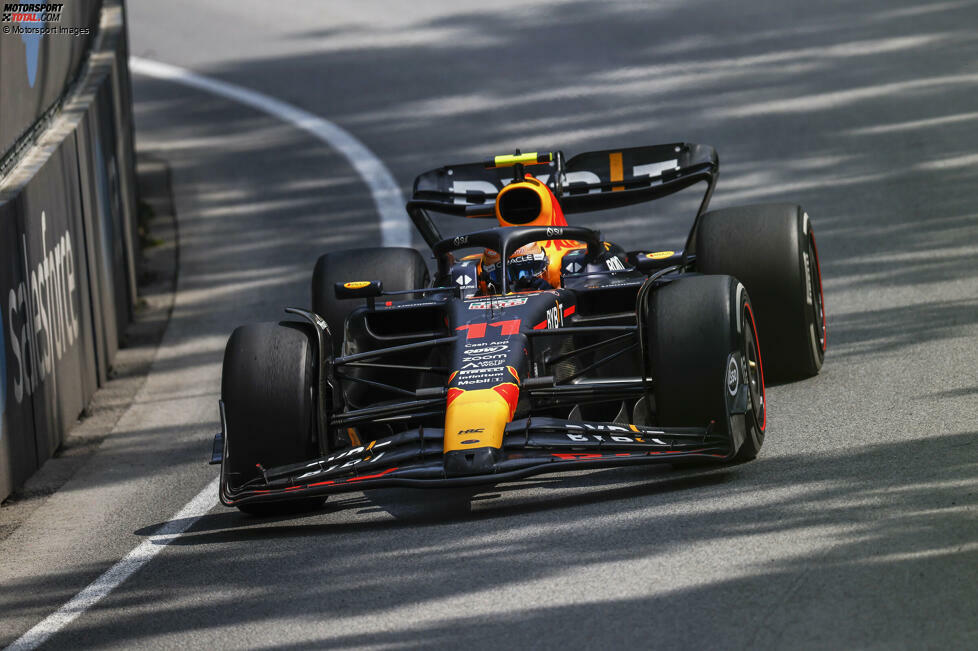 ... Sergio Perez im zweiten Red Bull, der nach einem farblosen Rennen von P12 kommend nur Sechster wird. Einziger Lichtblick: Er fährt die schnellste Runde und holt sich den Bonuspunkt. Stark präsentiert sich dagegen ...