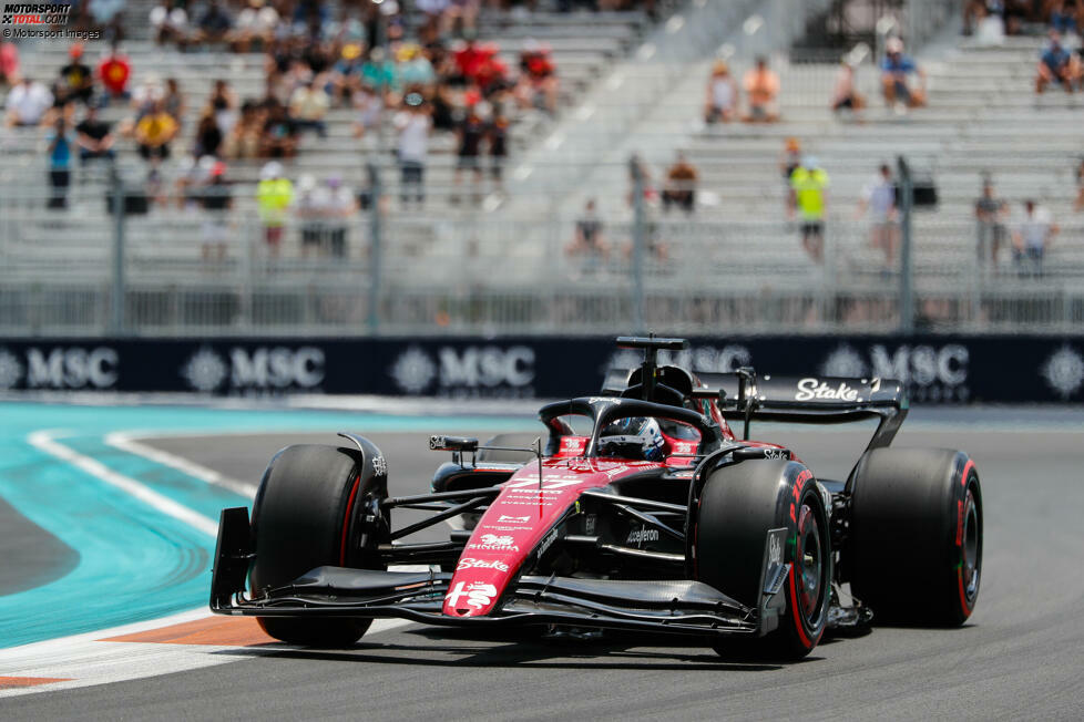 ... Valtteri Bottas im Alfa Romeo C43 auf Platz sieben, noch vor Fernando Alonso im Aston Martin und beiden Mercedes-Fahrern. Ein Lichtblick für das Team aus der Schweiz, das zuletzt meist nur weit hinten zu finden war. Auch ...