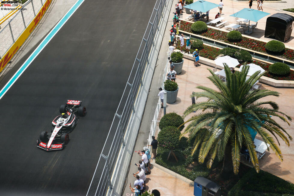 ... Hülkenberg hat sich mehr versprochen: Für ihn bleibt in Miami nur P12 bei 0,230 Sekunden Rückstand auf Teamkollege Magnussen in Q2. Noch schlimmer aber erwischt es ...