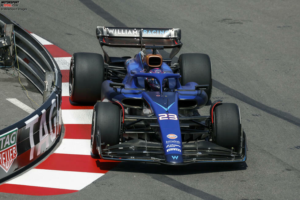 ... Zwischenfall im 1. Freien Training in Monaco aber hat Alexander Albon im Williams FW45: Er verunfallt kurz vor Schluss in der ersten Kurve und beschädigt sich das Auto schwer. Albon selbst bleibt unverletzt und ...