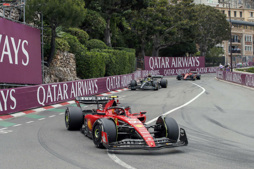 ... P6 für Charles Leclerc (Foto) und mit P8 für Carlos Sainz nimmt Ferrari mit seinen beiden SF-23 den zweiten Alpine von Pierre Gasly in die Zange, dahinter runden die beiden ...