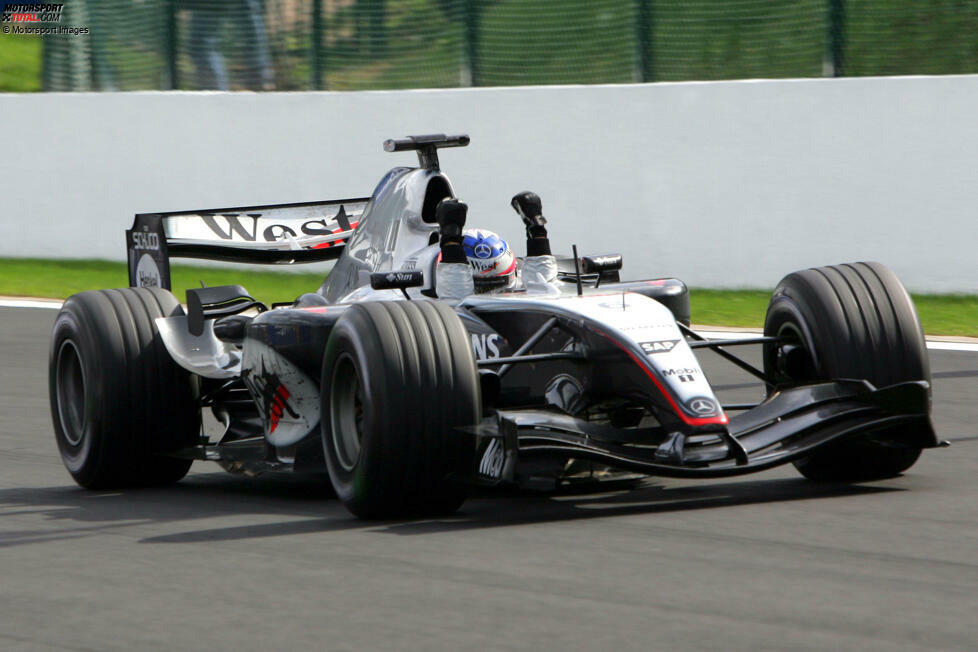 2004 - 8 Podestplätze: Ein Jahr später sind es die vermeintlichen Großen McLaren und BMW-Williams, die in dieser Statistik die Top-3-Plätze gerecht unter sich aufteilen. Denn plötzlich gehören BAR und Renault zu den besten Teams und überflügeln die einstigen WM-Anwärter.