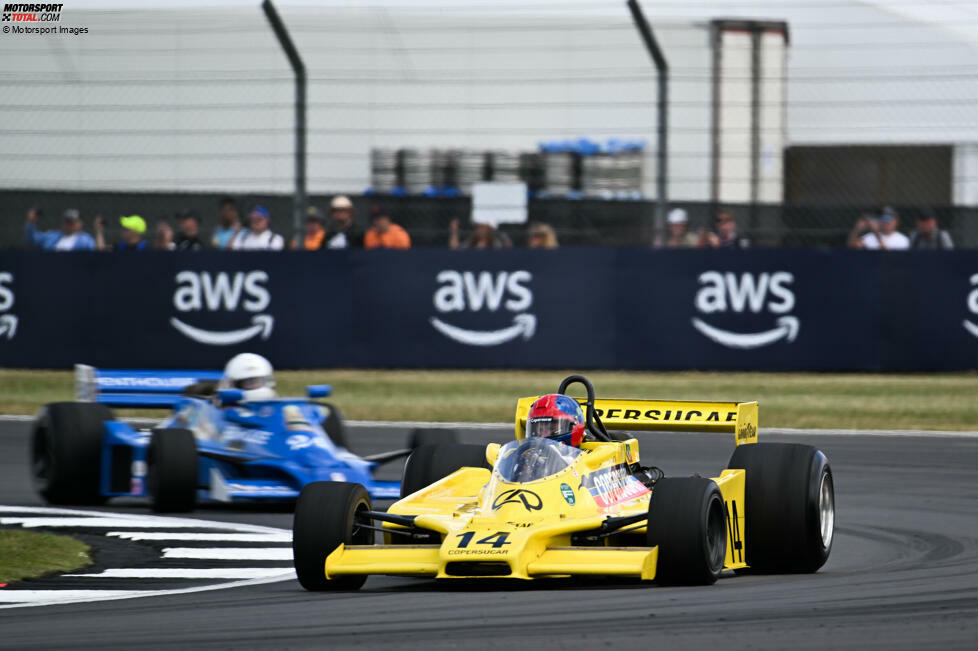 Legenden-Parade in Silverstone: Im Rahmenprogramm der Formel 1 sind alte Grand-Prix-Fahrzeuge zu sehen, die bei Demorunden die Formel-1-Vergangenheit aufleben lassen. Und hier sind die Bilder-Höhepunkte dazu!