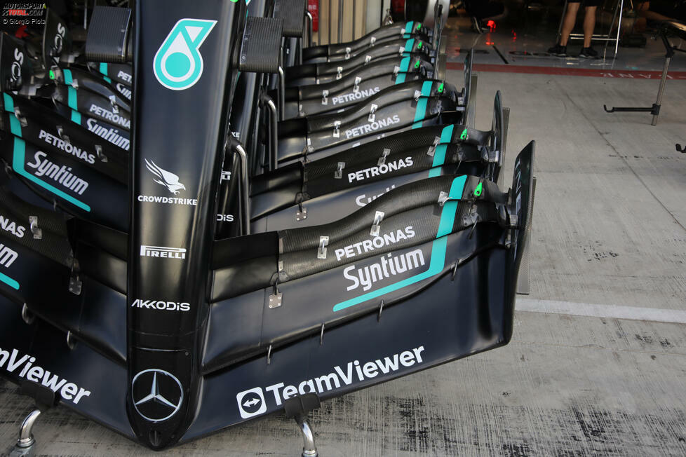 Mercedes W14: Frontflügel
