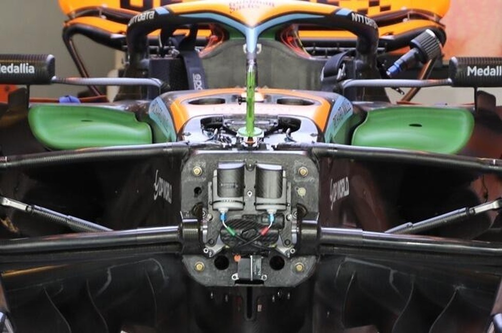 Aktuelle Technikfotos aus der Formel-1-Boxengasse beim Grand Prix von Abu Dhabi 2023, dokumentiert von Motorsport Images und Giorgio Piola!