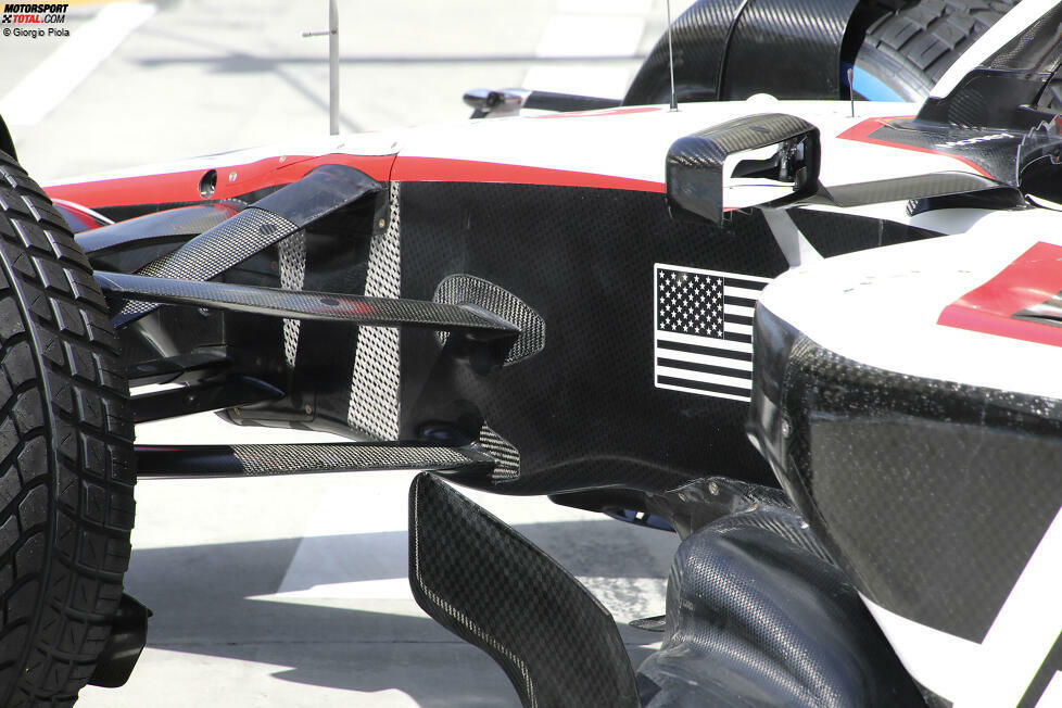 Haas VF-23: Vorderrad-Aufhängung