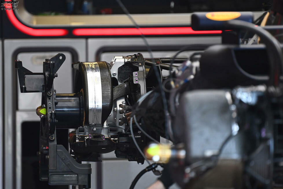 Red Bull RB19: Kühlungskomponenten im Seitenkasten