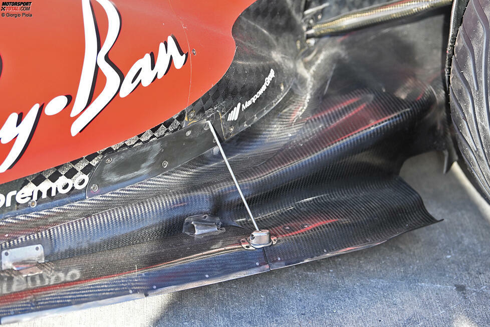 Ferrari SF-23: Unterboden mit Haltestrebe