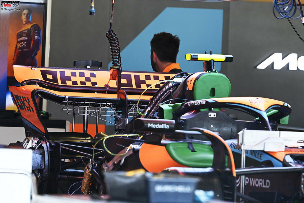 McLaren MCL60: Heckflügel