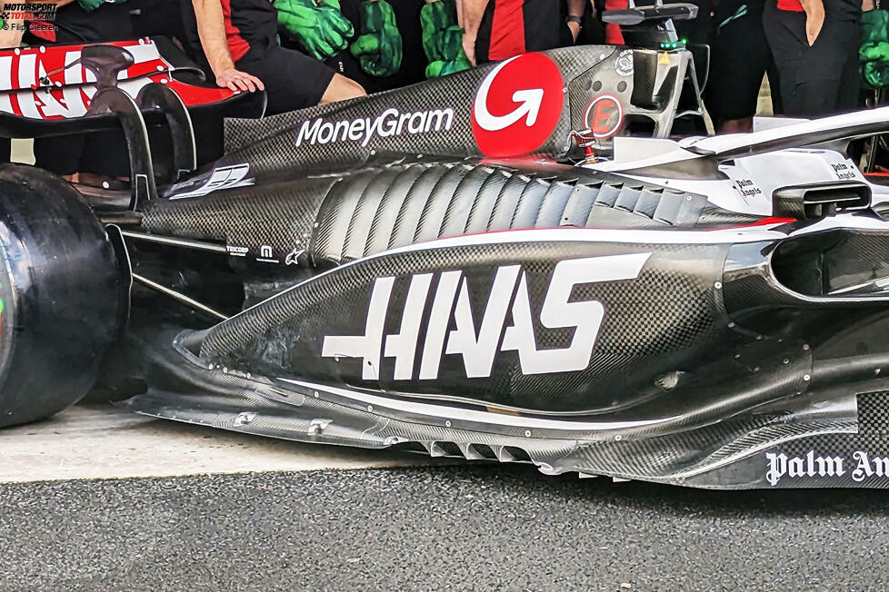 Haas VF-23: Motorhaube mit Kühlschlitzen