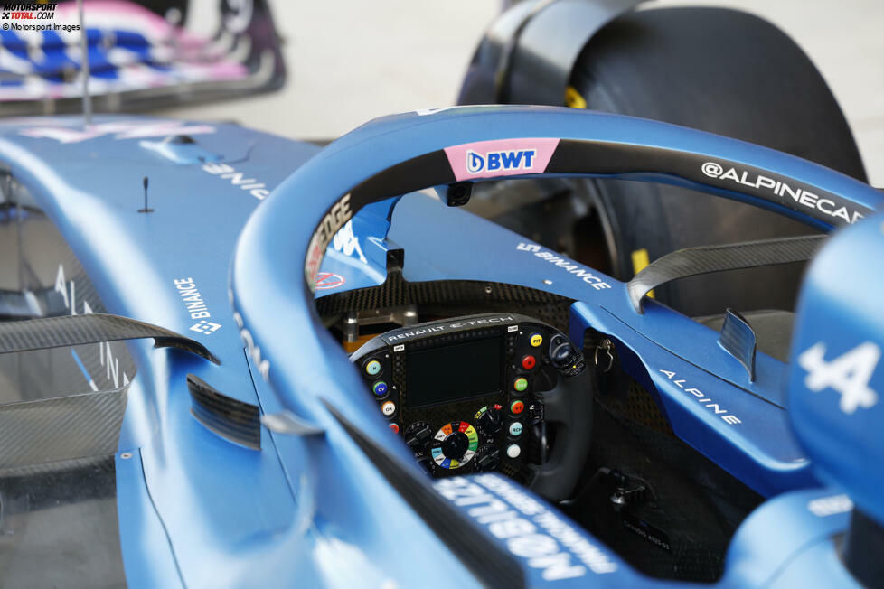 Alpine A523: Blick ins Cockpit auf das Lenkrad